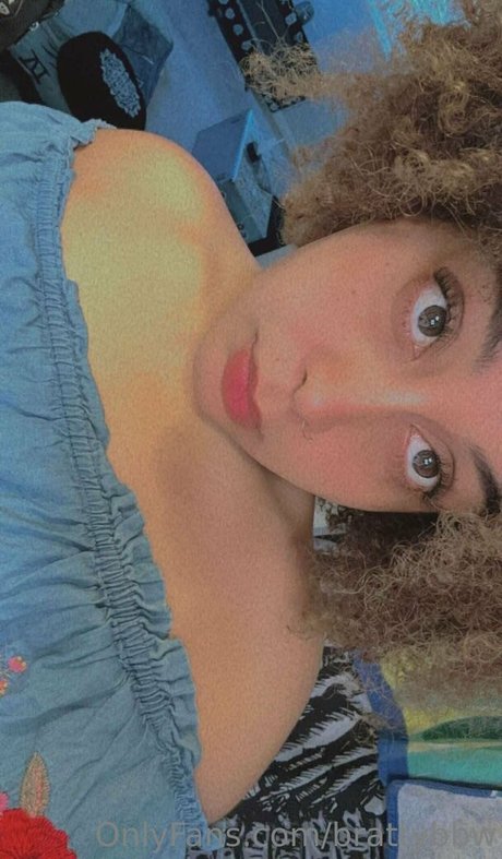 Обнаженная фотография утечки OnlyFans от Brattybbw