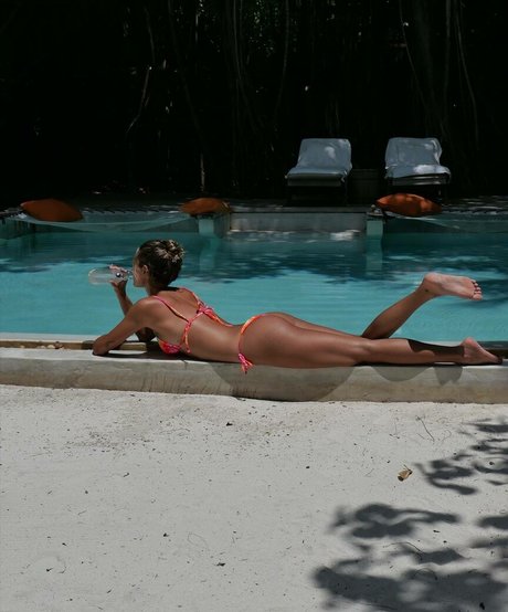 Naken läckt OnlyFans-bild av Sasha Meneghel