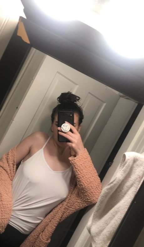 Nahá fotka uniklých OnlyFans od Asmrkay