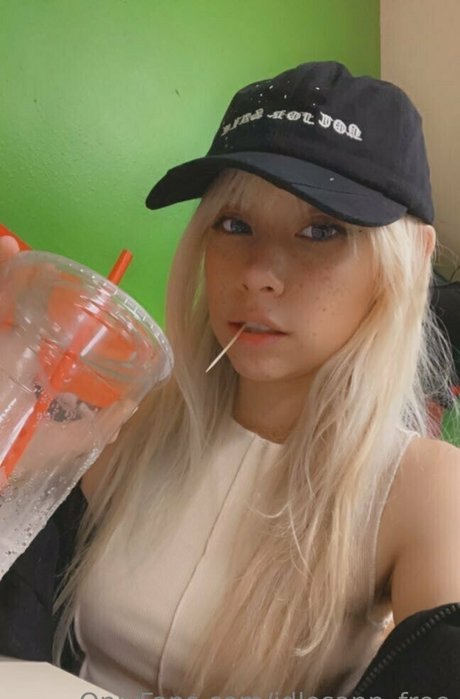 Nacktes geleaktes OnlyFans-Foto von Idlesannfree