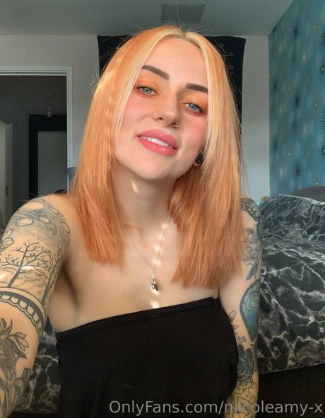 Foto di nudo di fuga di OnlyFans di Niicoleamyx