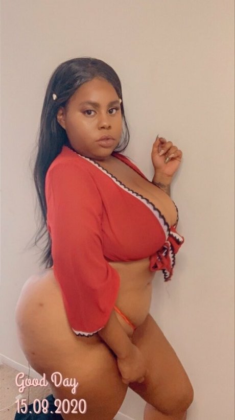 Alasti lekkinud OnlyFans-i pilt Dangercurves