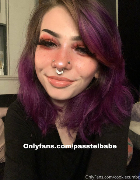 Alasti lekkinud OnlyFans-i pilt Cookiecumbz