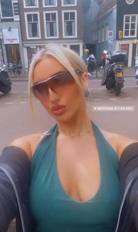 Alasti lekkinud OnlyFans-i pilt Lauren Day