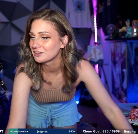 Nacktes geleaktes OnlyFans-Foto von Icetokki