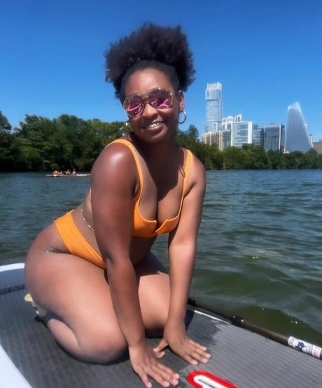 Naken lekkede OnlyFans-bilde av Definedbyky