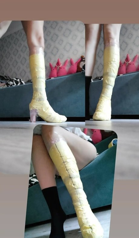 Akariia Cosplay OnlyFansリークヌード写真