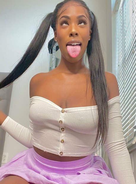 Photo nue de fuite OnlyFans de Babygirlnaomii