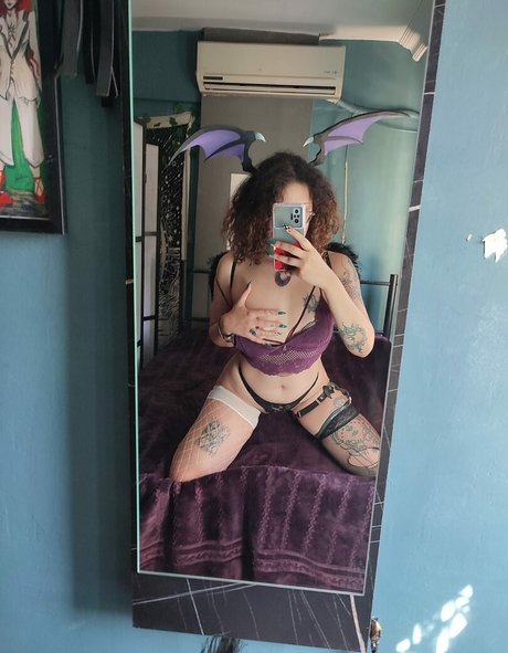 Naken läckt OnlyFans-bild av Damkina