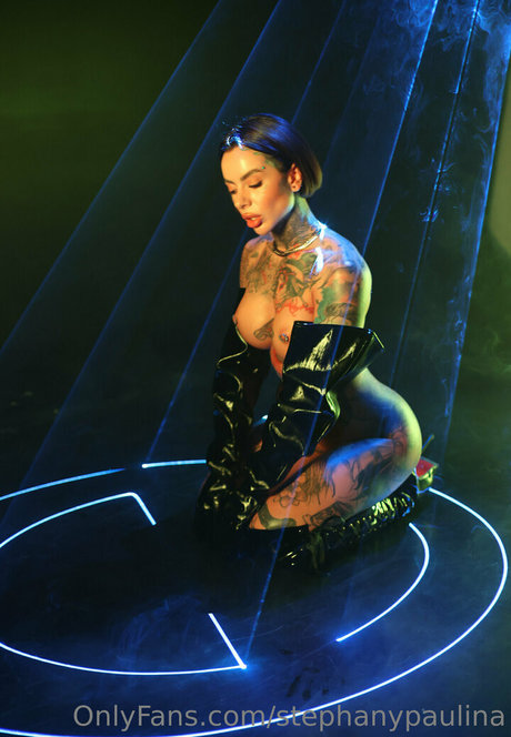 Alasti lekkinud OnlyFans-i pilt Stephanie Paul