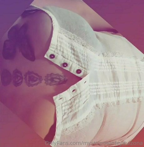 Mysticpotenteydulzona OnlyFans泄露裸照