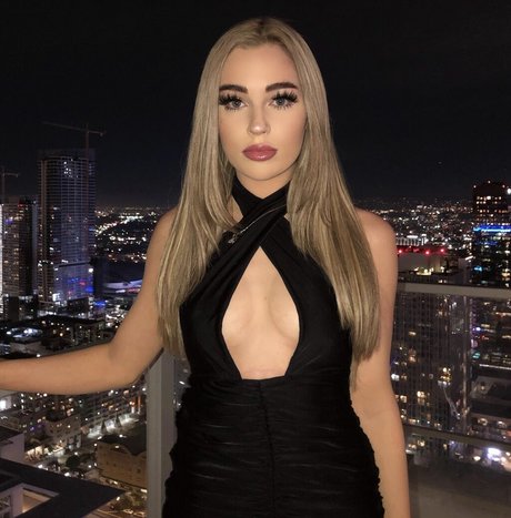 Обнаженная фотография утечки OnlyFans от Viperous