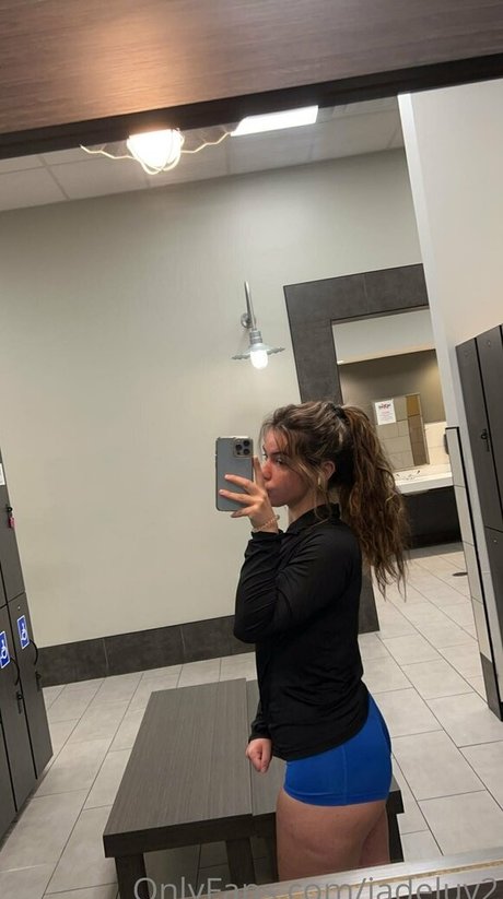 Nahá fotka uniklých OnlyFans od Jadeluv2