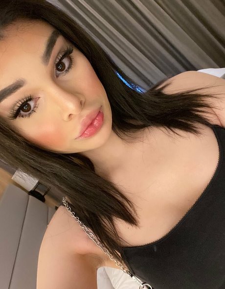 Naken läckt OnlyFans-bild av Avenaxo