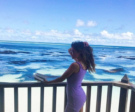 Naakte gelekte OnlyFans-foto van Aude A La Joie