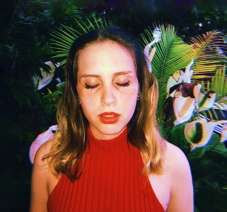 Nahá fotka uniklých OnlyFans od Mica Tenenbaum