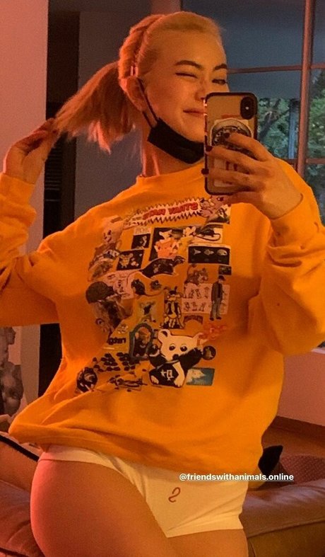 Naken läckt OnlyFans-bild av Lauren Tsai