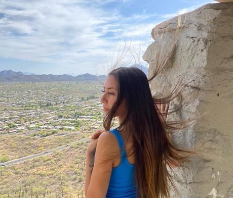 Naken lekkede OnlyFans-bilde av Paradisegirl