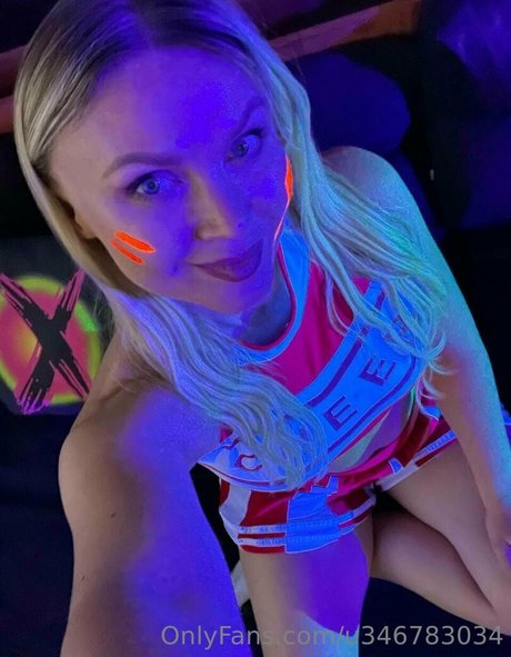 Alasti lekkinud OnlyFans-i pilt Nataliepower