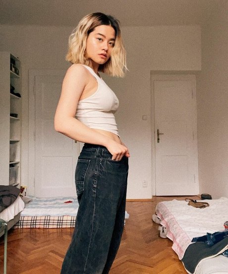 Anne Whisper OnlyFansリークヌード写真