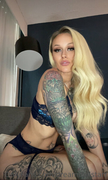 Alasti lekkinud OnlyFans-i pilt Dreamdollstarr