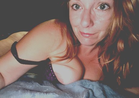 Naakte gelekte OnlyFans-foto van Ashley Shay