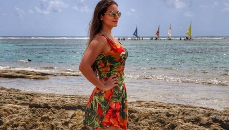 Naken lekkede OnlyFans-bilde av Thais Nakaguma