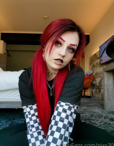 Обнаженная фотография утечки OnlyFans от Pixs30