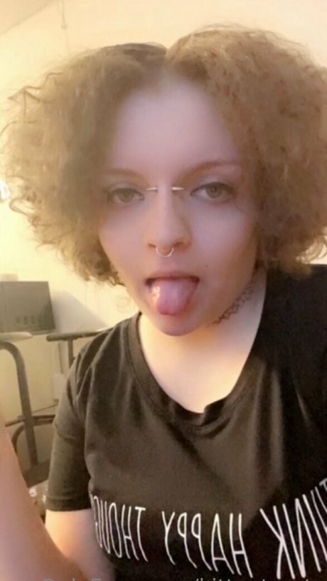 Naakte gelekte OnlyFans-foto van Kittyntreats