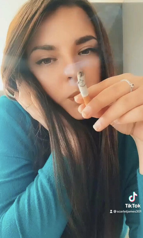 Alasti lekkinud OnlyFans-i pilt Scarletjames301