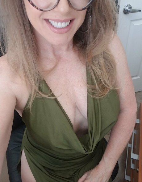 Обнаженная фотография утечки OnlyFans от Kamcamcamsfree