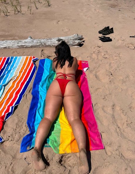 Naken lekkede OnlyFans-bilde av Miss Kim