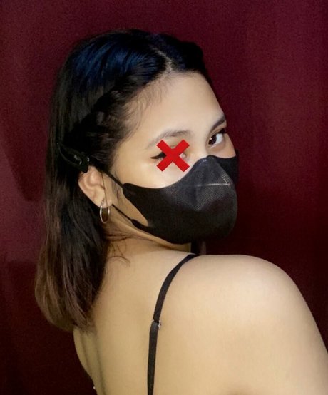 Naken lekkede OnlyFans-bilde av Strwbrrsh