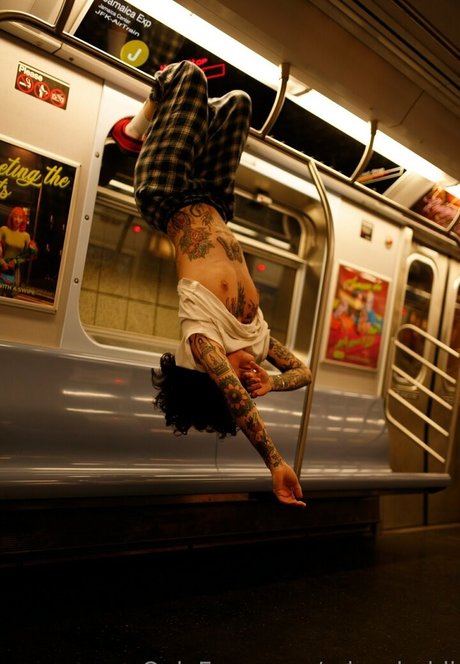 Nacktes geleaktes OnlyFans-Foto von Yourfavoritetomboy