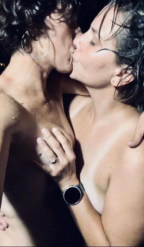 Lezfemmes naked leaks OnlyFans pic