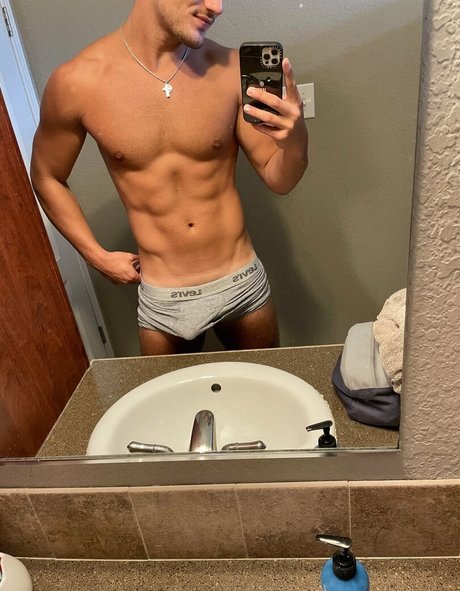 Foto di nudo di fuga di OnlyFans di Jfit98