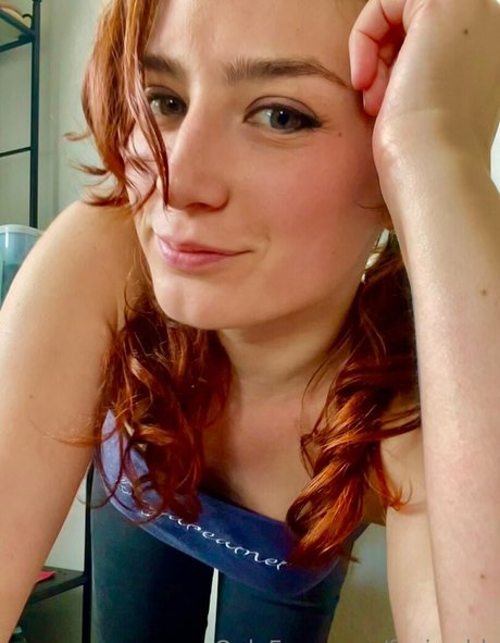 Nahá fotka uniklých OnlyFans od Foxiwebb