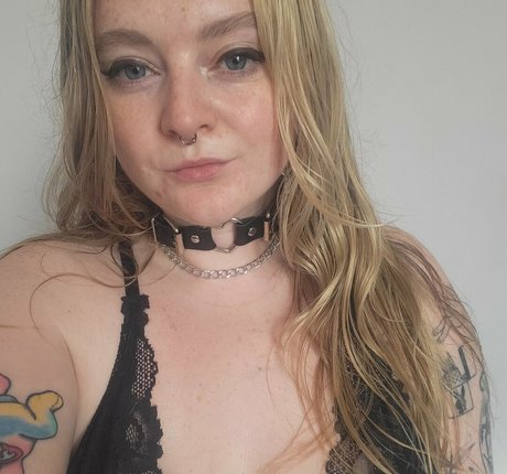 Nahá fotka uniklých OnlyFans od Bunny The Clay Daddy