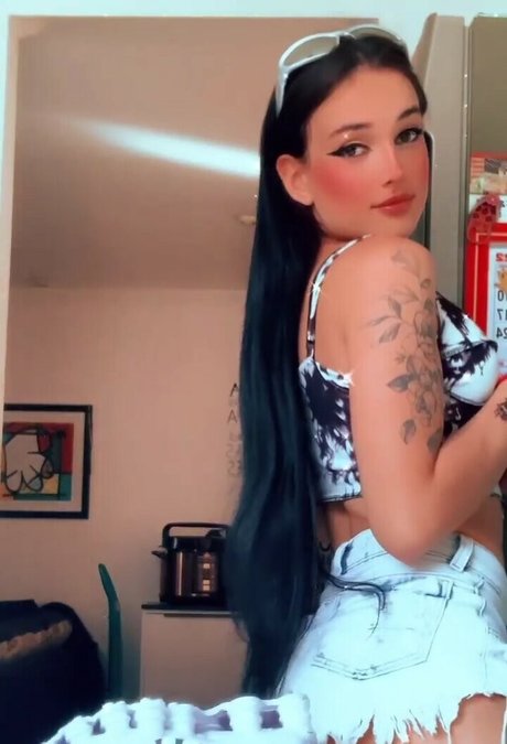 Naken läckt OnlyFans-bild av Pietra Ardivino