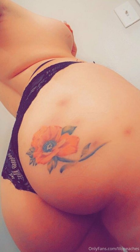 Lilopeaches OnlyFansリークヌード写真