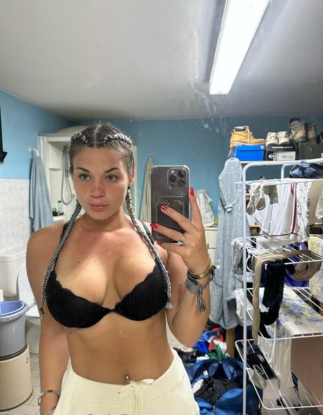 Temptingblonde naked leaks OnlyFans pic