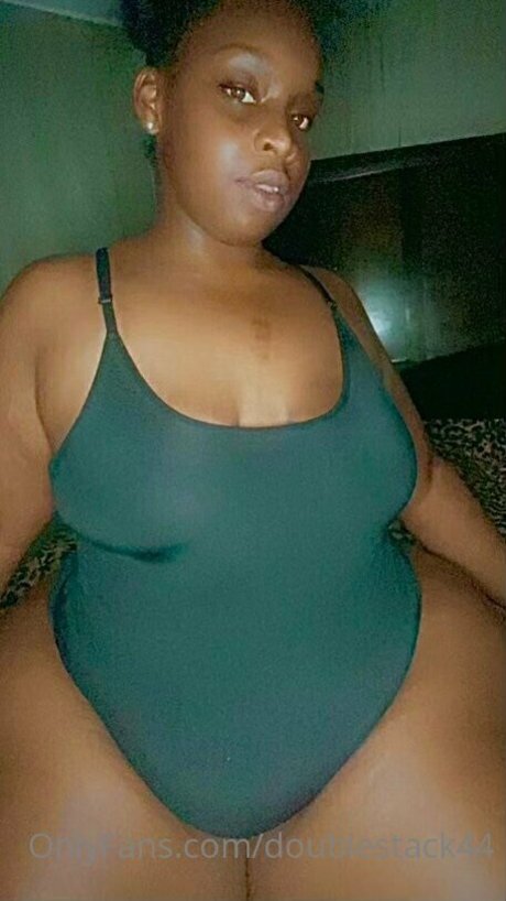 Naken lekkede OnlyFans-bilde av Doublestack44
