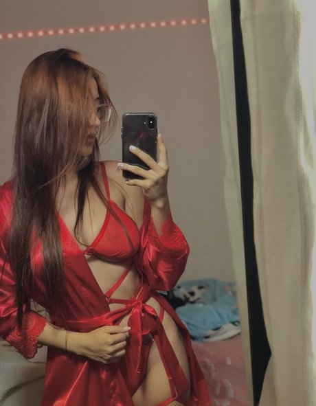 Naken lekkede OnlyFans-bilde av Manuela Valenzuelaaa