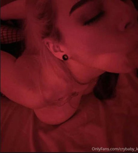 Nacktes geleaktes OnlyFans-Foto von Crybabyk