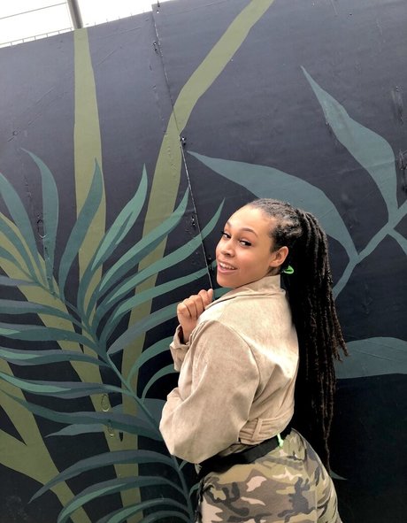 Naomimt naked leaks OnlyFans pic