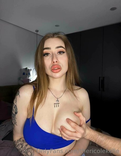 Naken lekkede OnlyFans-bilde av Ricole Kelle