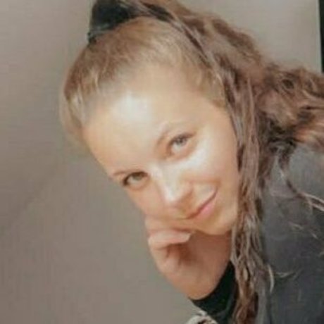 Naken läckt OnlyFans-bild av Selinaxxkyle