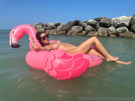 Nahá fotka uniklých OnlyFans od Michela Masetti