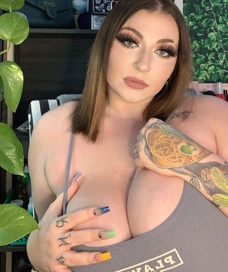 Naken lekkede OnlyFans-bilde av Kalgirlup