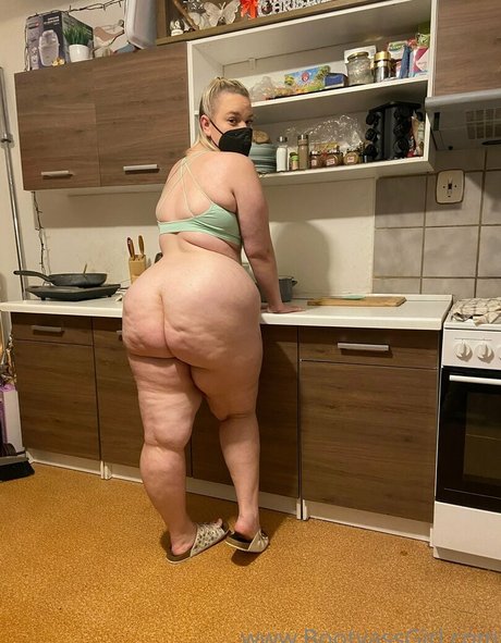 Обнаженная фотография утечки OnlyFans от Bootyass Girl